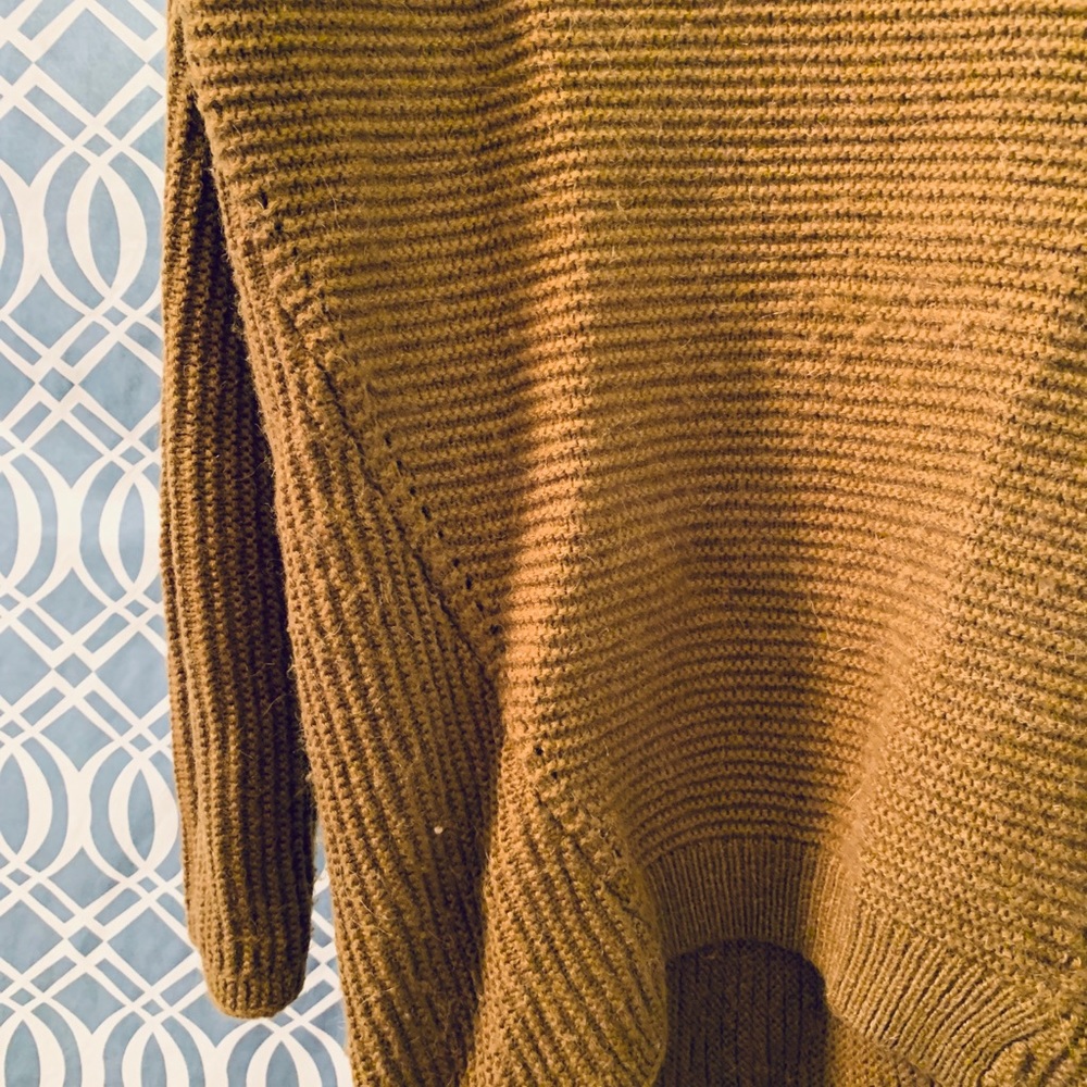 Wool sweater - Picture 3 of 3